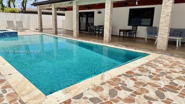 16210 Sw 97 Th Ct, House other with 4 bedrooms, 4 bathrooms and null parking in Miami FL | Image 6