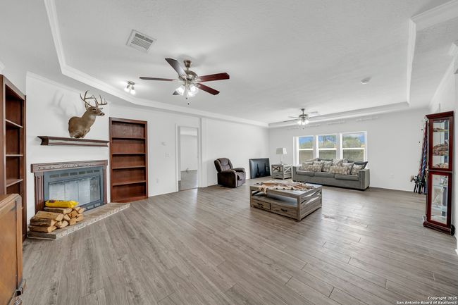 6 River Bluff Dr, House other with 4 bedrooms, 3 bathrooms and null parking in Lytle TX | Image 10