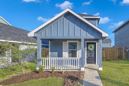 16939 Marie Village Dr, Conroe, TX, 77306-2235 | Card Image