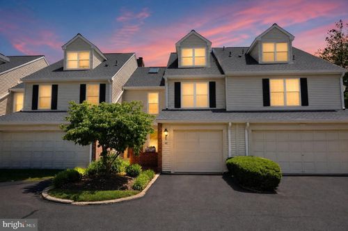 40 Sutphin Pnes, YARDLEY, PA, 19067-3438 | Card Image
