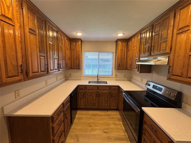 3302 Wells Dr, Home with 3 bedrooms, 3 bathrooms and null parking in Plano TX | Image 7