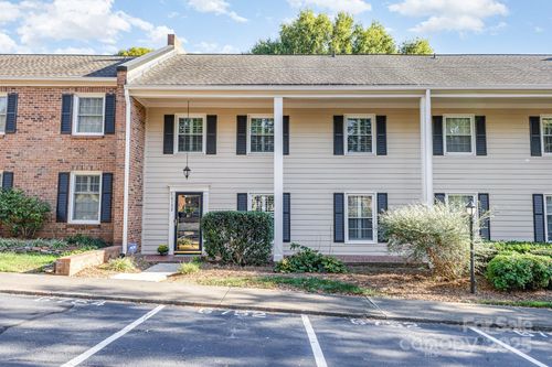 6752 Constitution Ln, Charlotte, NC, 28210-4216 | Card Image