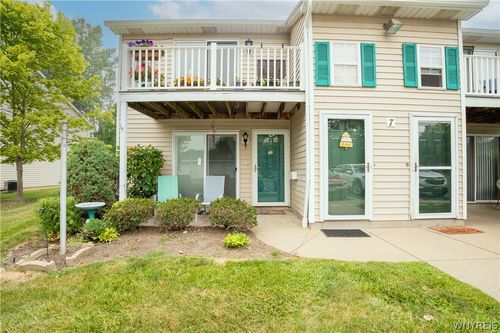 7 Sunmist Sq, Amherst, NY, 14228 | Card Image