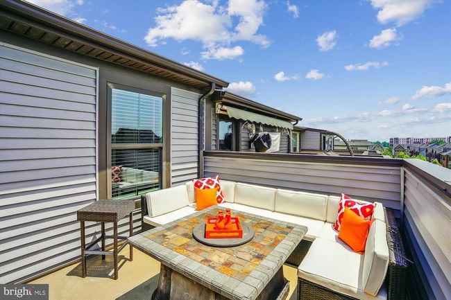 43436 Apple Orchard Sq, Townhouse with 4 bedrooms, 5 bathrooms and null parking in ASHBURN VA | Image 55