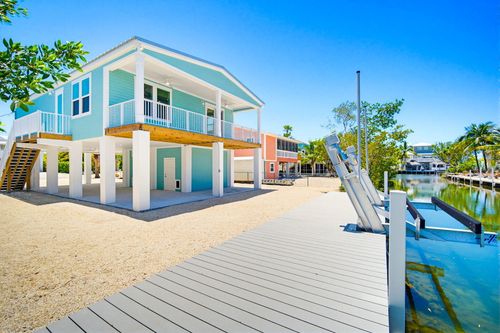 27345 Barbuda Ln, Ramrod Key, FL, 33042-5444 | Card Image