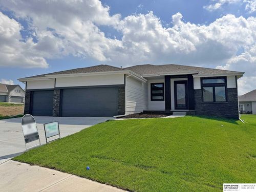 7413 N 176th Ave, Bennington, NE, 68007-5830 | Card Image