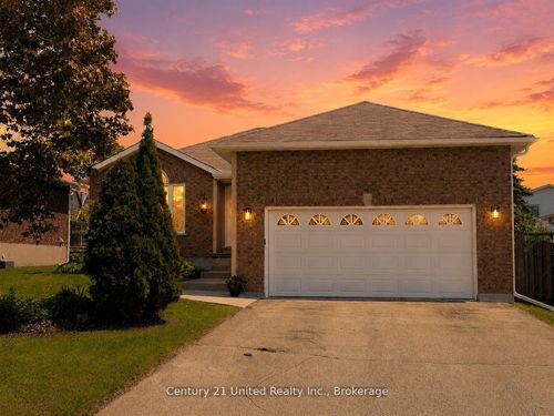 2225 Lorraine Dr, Peterborough, ON, K9L1Y6 | Card Image