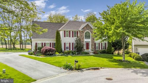 430 Dartmouth Ln, West Grove, PA, 19390-8828 | Card Image