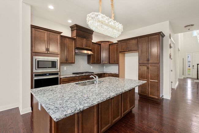 6 - 6 Glen Ellen Blvd, Condo with 3 bedrooms, 3 bathrooms and 2 parking in Millis MA | Image 5