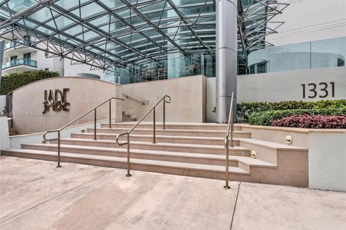 apt-1808-1331 Brickell Bay Dr, Miami, FL, 33131-3681 | Card Image