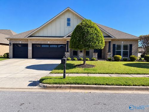 95 Nutcracker Ln Sw, Huntsville, AL, 35824-4051 | Card Image