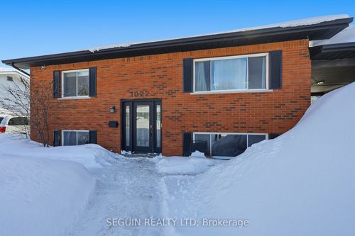 1022 Ghislain St, Hawkesbury, ON, K6A3B2 | Card Image