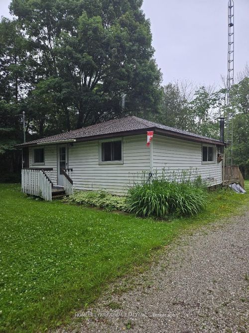 15 Poplar Cres, Oro-Medonte, ON, L0L1T0 | Card Image