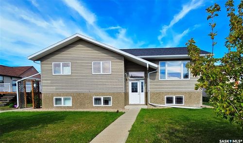 211 Lonsdale St, Maple Creek, SK, S0N1N0 | Card Image