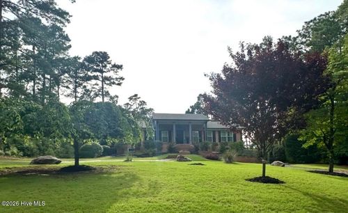 102 Canterbury Rd, Southern Pines, NC, 28387-7105 | Card Image