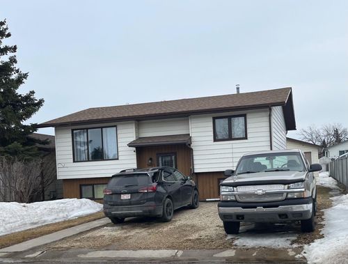 9405 124 Ave, Grande Prairie, AB, T8V5Y6 | Card Image