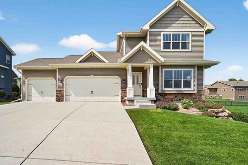 1816 Three Wood Dr, Mount Horeb, WI, 53572-2374 | Card Image