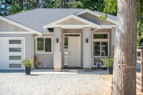 11120 Sunshine Coast Highway, Halfmoon Bay, BC, V7Z1B9 | Card Image