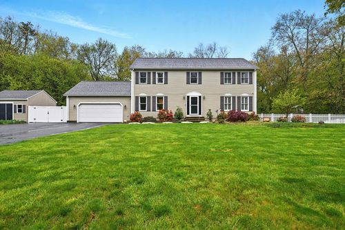 3 Pine Knl, Southwick, MA, 01077-9342 | Card Image