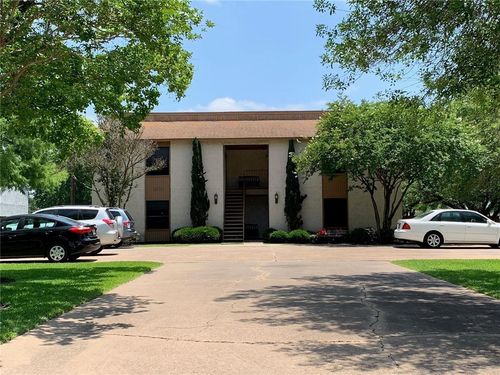 b-1500 Oakdale Cir, College Station, TX, 77840-4522 | Card Image