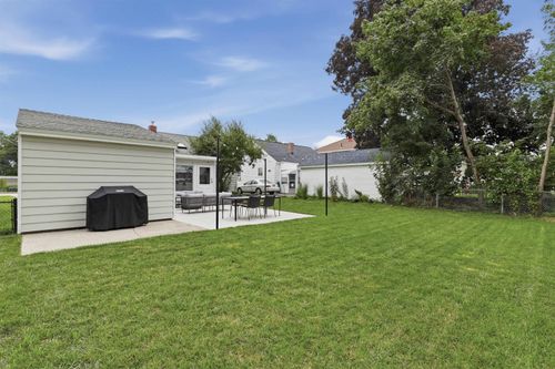 102 Burke St, Nashua, NH, 03060-4724 | Card Image