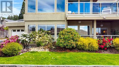 507 - 6880 Wallace Dr, Townhouse with 2 bedrooms, 2 bathrooms and 5 parking in Brentwood Bay BC | Image 2