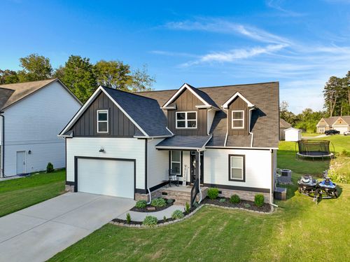 9322 Freemont Way, Hixson, TN, 37343-5888 | Card Image