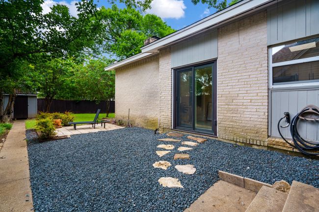 12208 Treeview Ln, House other with 4 bedrooms, 2 bathrooms and null parking in Farmers Branch TX | Image 20