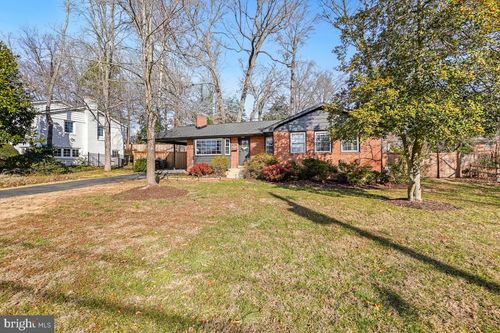 8705 Stockton Pkwy, ALEXANDRIA, VA, 22308-2345 | Card Image