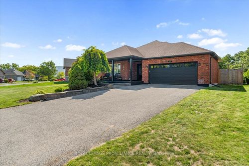 90 High St, Campbellford, ON, K0L1L0 | Card Image