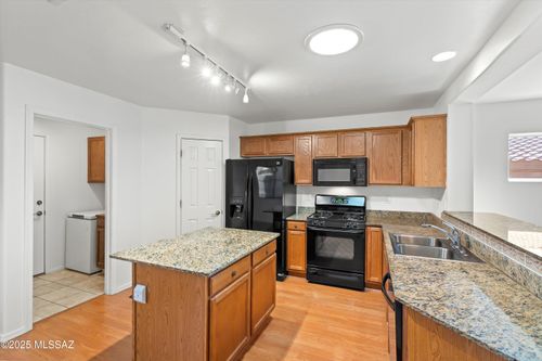 1755 N Vía Cananea, Green Valley, AZ, 85614 | Card Image