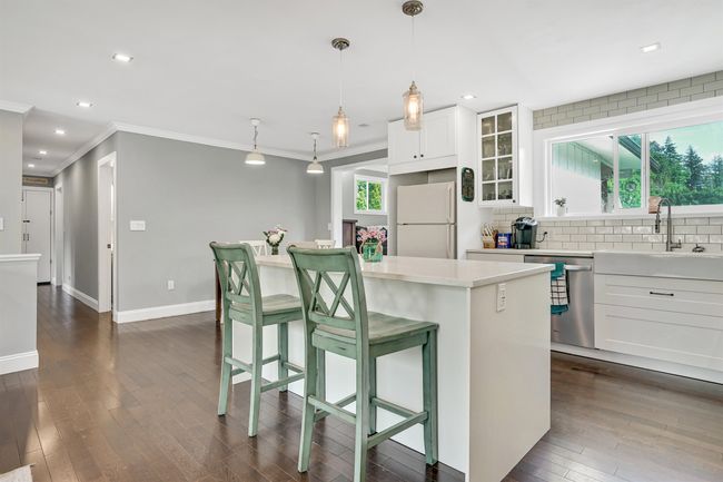 10135 Brentwood Dr, House other with 5 bedrooms, 3 bathrooms and 6 parking in Chilliwack BC | Image 4
