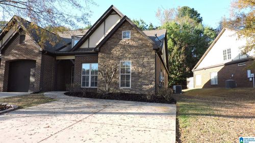 136 Singapore Cir, BIRMINGHAM, AL, 35211-6975 | Card Image