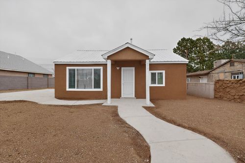 376 58th St Nw, Albuquerque, NM, 87105-1939 | Card Image
