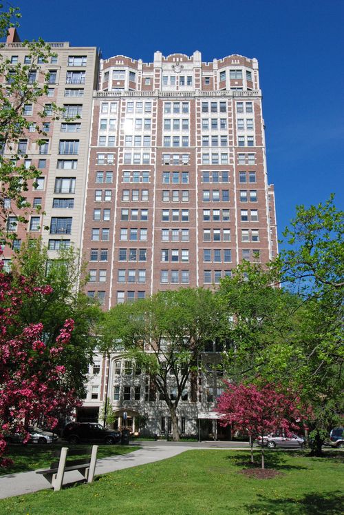 13b-2440 N Lakeview Ave, Chicago, IL, 60614-2872 | Card Image