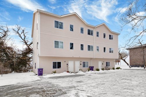 903 Sunset Ave, Manhattan, KS, 66502-3627 | Card Image