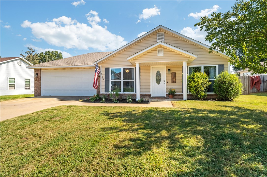 Fieldstone Ave, Fayetteville, AR 72704