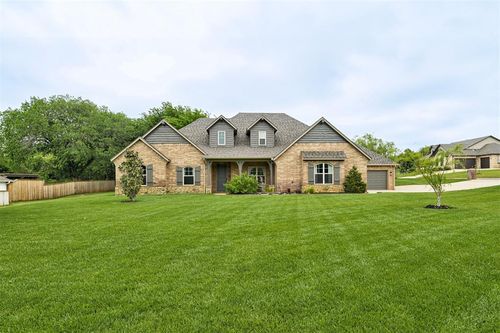 10430 Pine Ridge Rd, Edmond, OK, 73025-2687 | Card Image