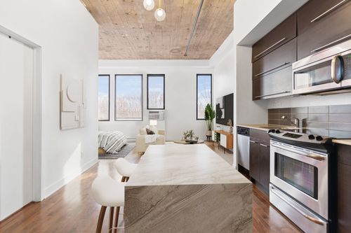 404-3810 Rue St-Antoine O, Montréal, QC, H4C1B4 | Card Image