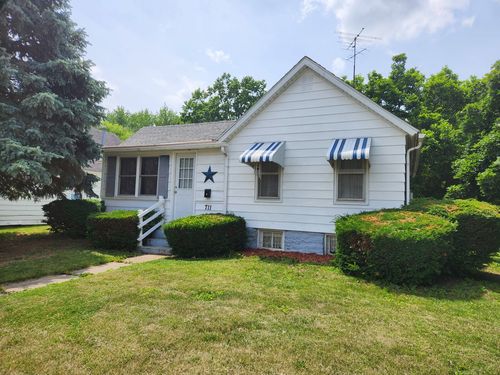 711 Avenue E, Sterling, IL, 61081-3460 | Card Image