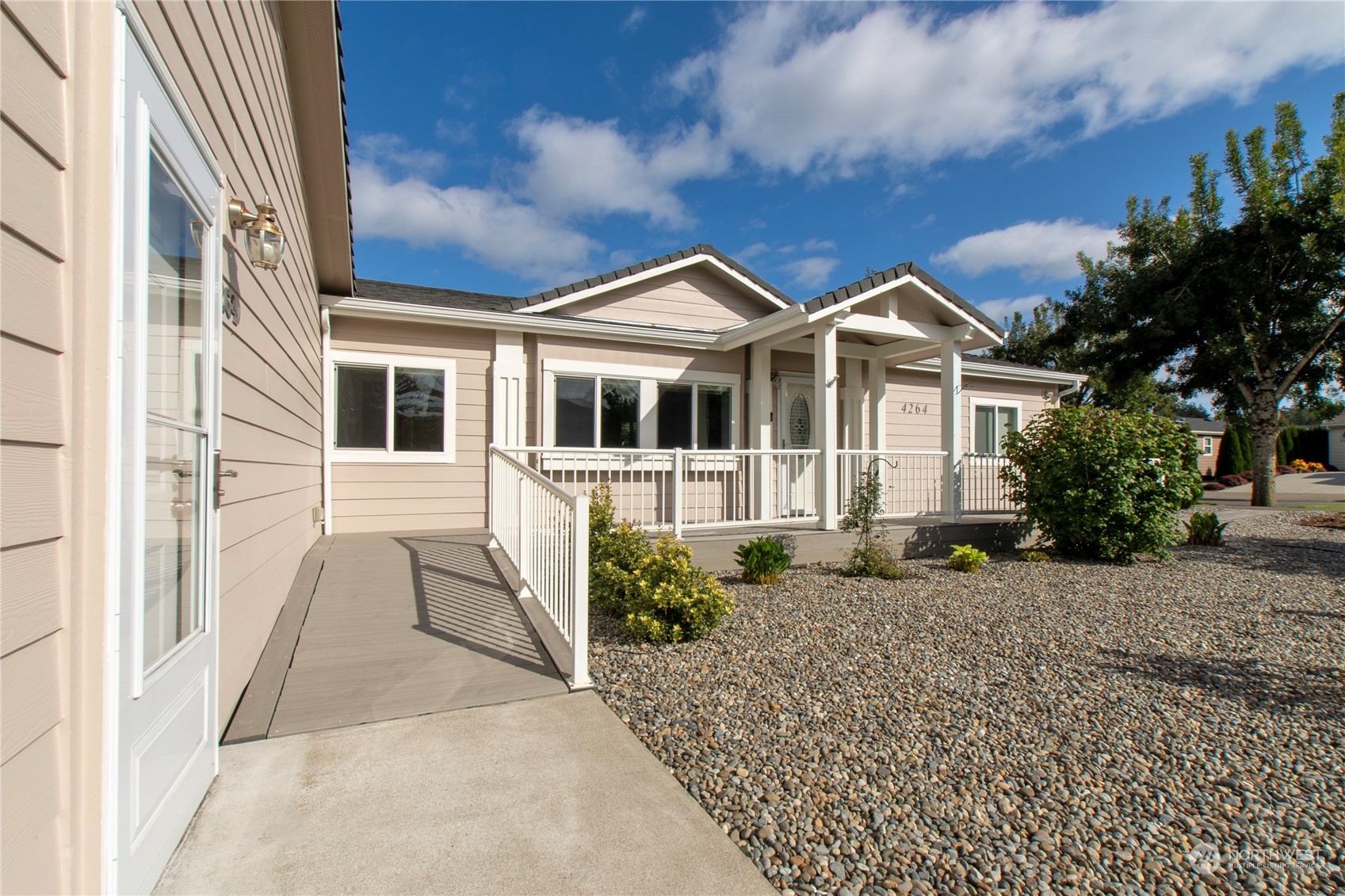 Lakeview Ln, Lacey, WA 98503