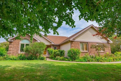 5834 Persimmon Dr, Fitchburg, WI, 53711-5004 | Card Image