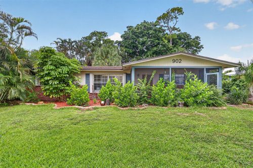 902 Se Ocean Ave, Stuart, FL, 34996-3271 | Card Image
