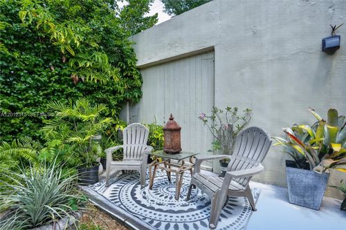rear-GUEST HOUSE San Miguel Ave, Coral Gables, FL, 33134-2354 | Card Image