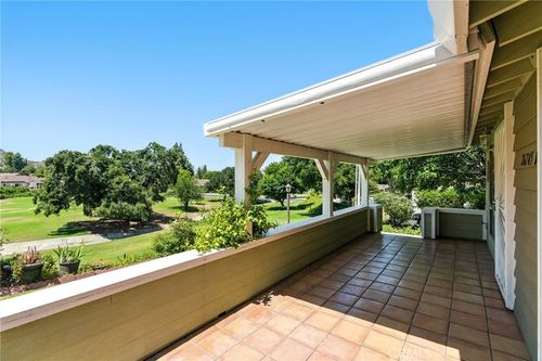 d-26745 Oak Crossing Rd, Newhall, CA, 91321-1457 | Card Image