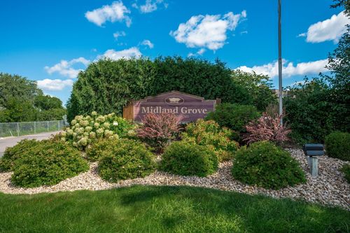 302-2220 Midland Grove Rd, Roseville, MN, 55113-3872 | Card Image