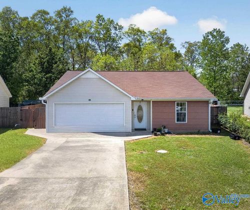 326 Autumnwood Dr, Rainbow City, AL, 35906-3381 | Card Image