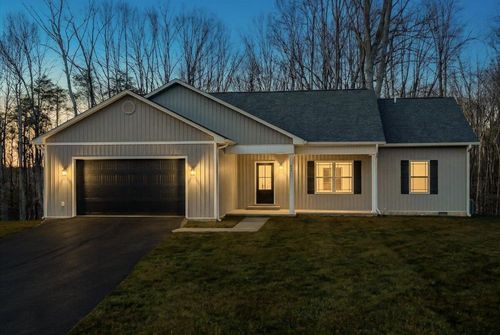 42 Belvior Cir, Moneta, VA, 24121 | Card Image
