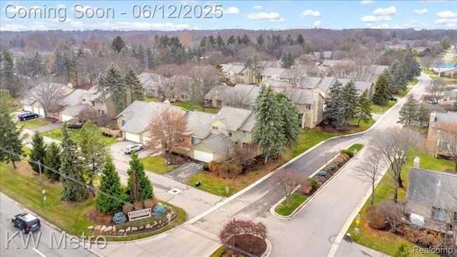4013 Foxpointe Dr, Condo with 2 bedrooms, 3 bathrooms and null parking in West Bloomfield MI | Image 31