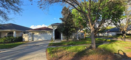 1810 Greystone Heights Dr, Valrico, FL, 33594-4539 | Card Image